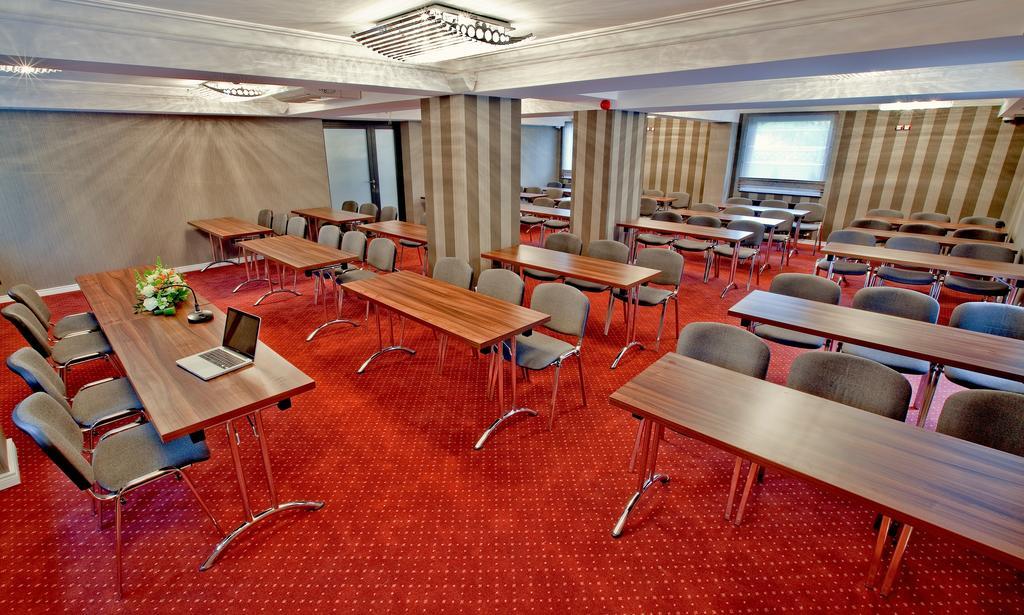 M Hotel Sosnowiec Dış mekan fotoğraf