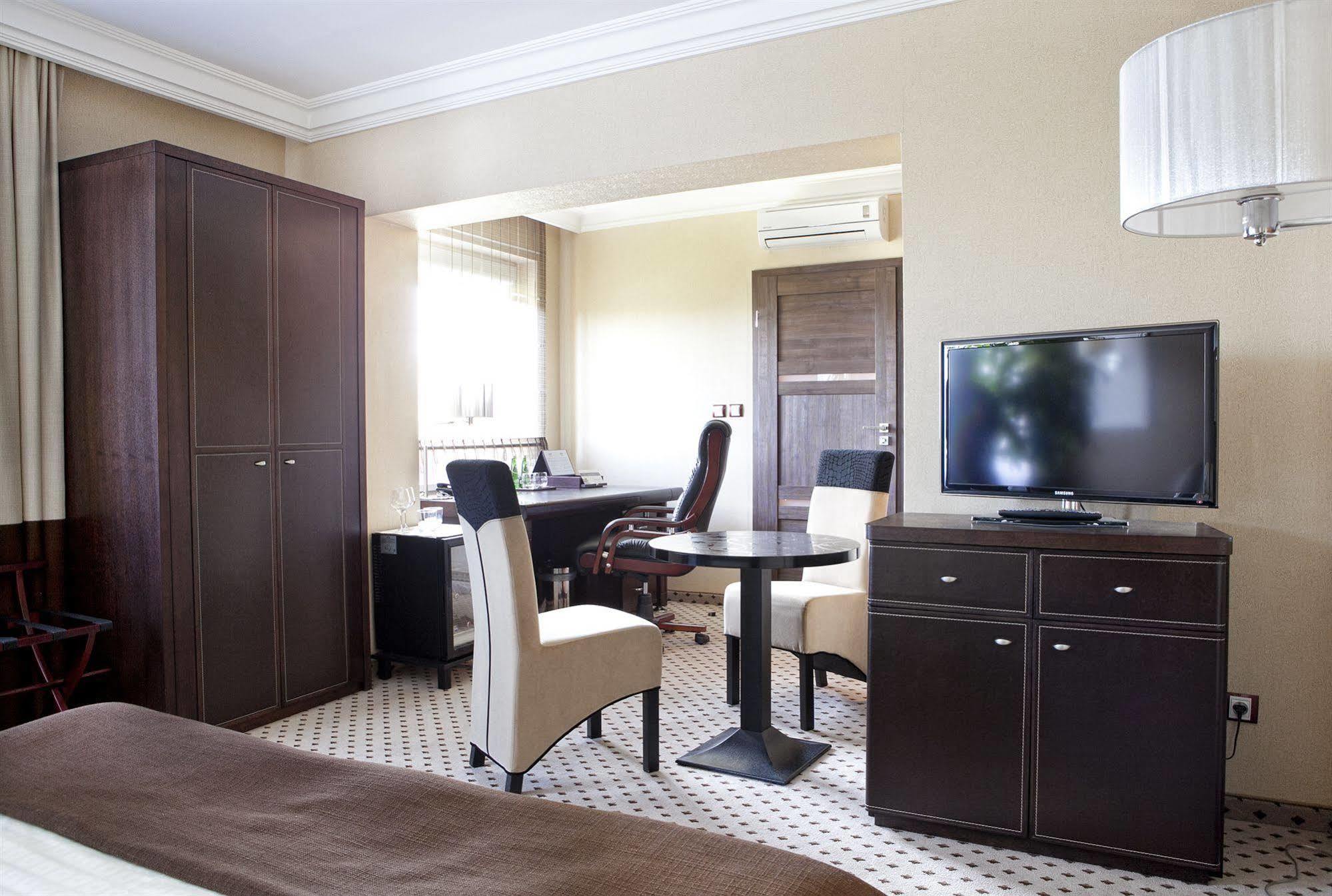 M Hotel Sosnowiec Dış mekan fotoğraf