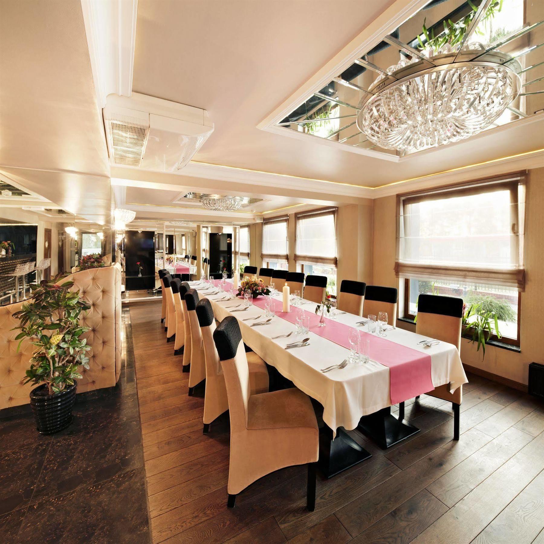 M Hotel Sosnowiec Dış mekan fotoğraf